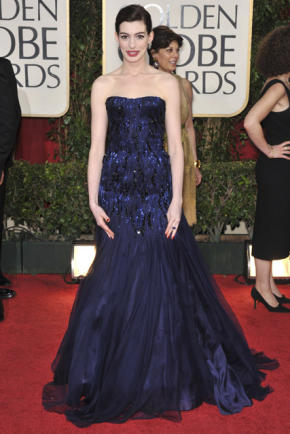 Golden Globes Fashion Anne Hathaway. anne-hathaway-golden-globe